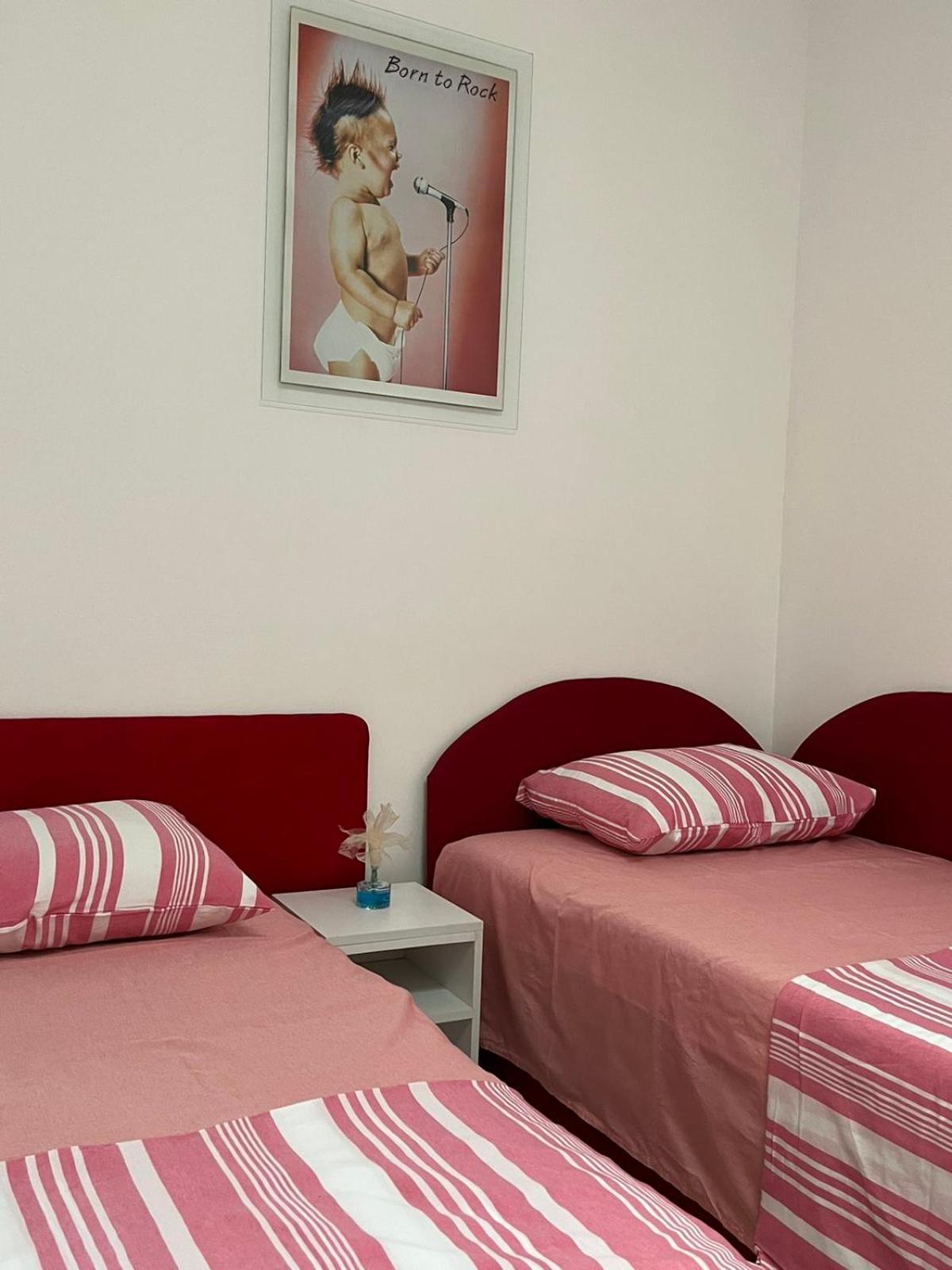 Maksim Apartments Skopje Luaran gambar